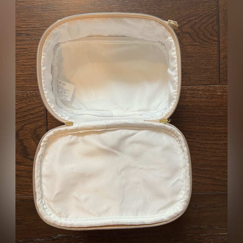 Dior Cosmetic Case - Gold - Picture 3 of 4